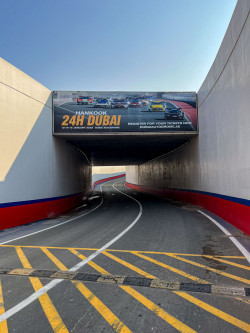 Benjamin Mazatis gegen Valentino Rossi bei den 24H Dubai 12