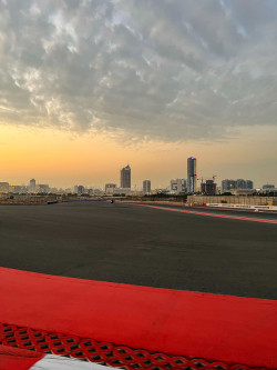 Benjamin Mazatis gegen Valentino Rossi bei den 24H Dubai 14