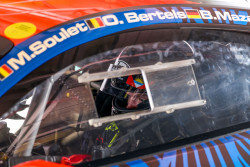 Benjamin Mazatis gegen Valentino Rossi bei den 24H Dubai 19