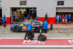 Benjamin Mazatis gegen Valentino Rossi bei den 24H Dubai 31