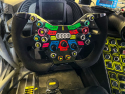 Benjamin Mazatis gegen Valentino Rossi bei den 24H Dubai 23