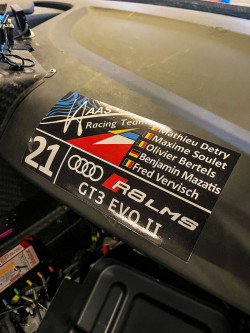 Benjamin Mazatis gegen Valentino Rossi bei den 24H Dubai 21