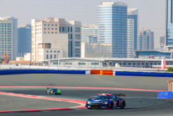 Benjamin Mazatis gegen Valentino Rossi bei den 24H Dubai 56