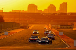 Benjamin Mazatis gegen Valentino Rossi bei den 24H Dubai 79