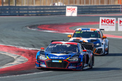 Benjamin Mazatis gegen Valentino Rossi bei den 24H Dubai 84