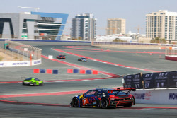 Benjamin Mazatis gegen Valentino Rossi bei den 24H Dubai 90