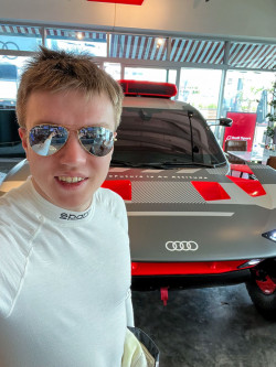 Benjamin Mazatis gegen Valentino Rossi bei den 24H Dubai 94