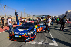 Benjamin Mazatis gegen Valentino Rossi bei den 24H Dubai 99