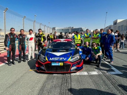 Benjamin Mazatis gegen Valentino Rossi bei den 24H Dubai 103