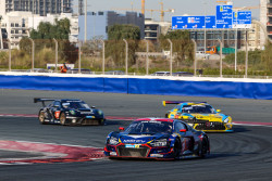 Benjamin Mazatis gegen Valentino Rossi bei den 24H Dubai 110