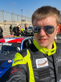 Benjamin Mazatis gegen Valentino Rossi bei den 24H Dubai 113