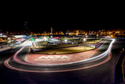 Benjamin Mazatis gegen Valentino Rossi bei den 24H Dubai 124