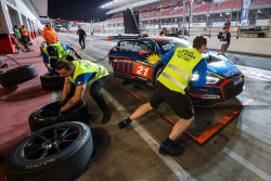 Benjamin Mazatis gegen Valentino Rossi bei den 24H Dubai 126