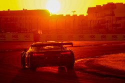 Benjamin Mazatis gegen Valentino Rossi bei den 24H Dubai 131