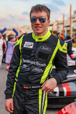 Benjamin Mazatis gegen Valentino Rossi bei den 24H Dubai 41